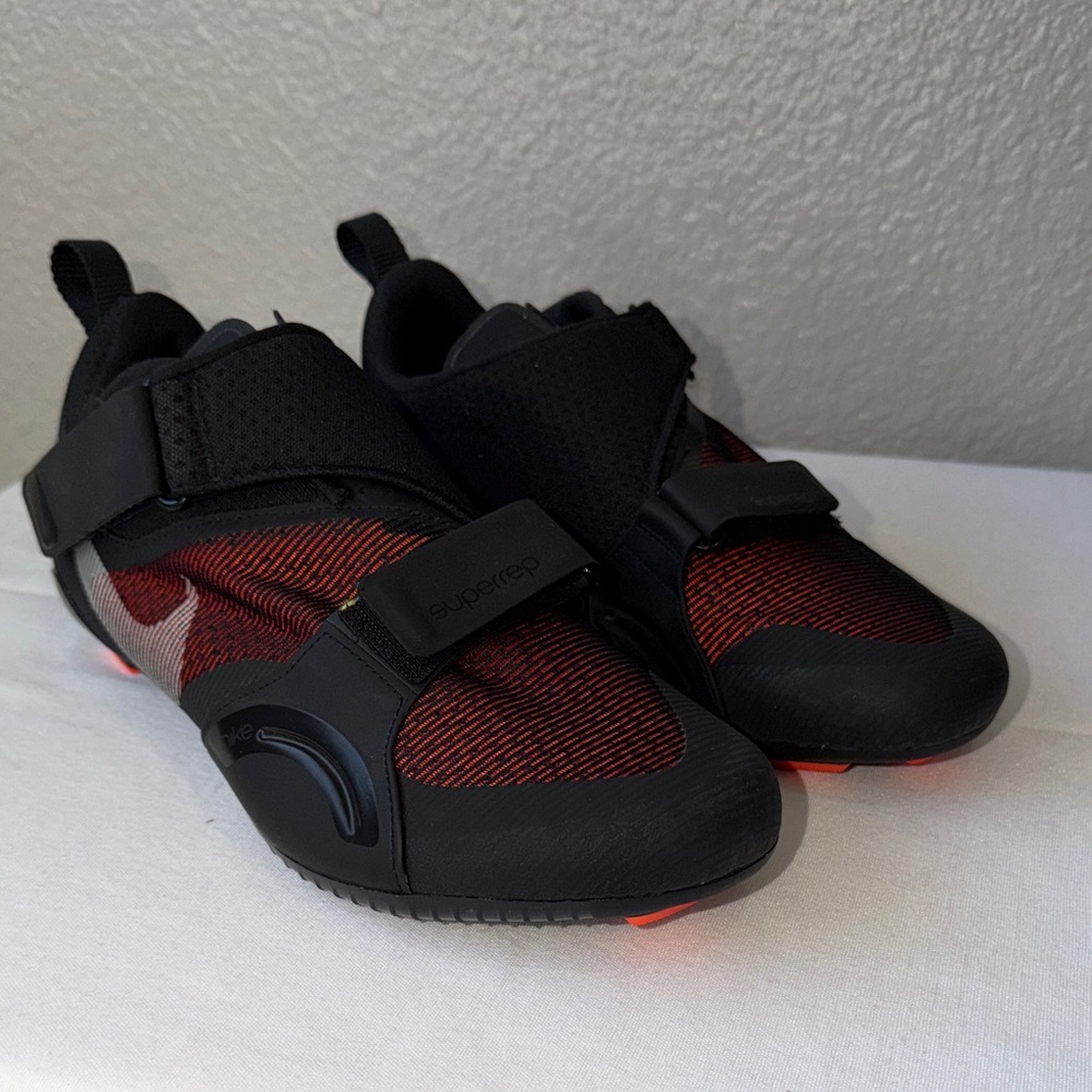 Nike Kids Black and Red Hook-and-Loop Athletic Sneakers